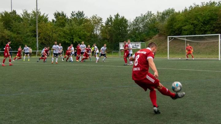 Die Spielstätte von Türk Attendorn soll um ein Vereinsheim an der Wiesbadener Straße erweitert...