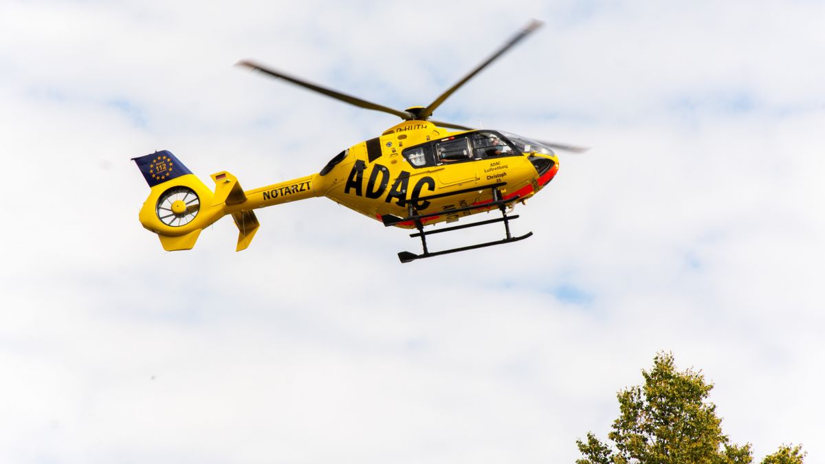 Symbolfoto: Der Rettungshubschrauber Christoph 25 im Landeanflug. von Nils Dinkel