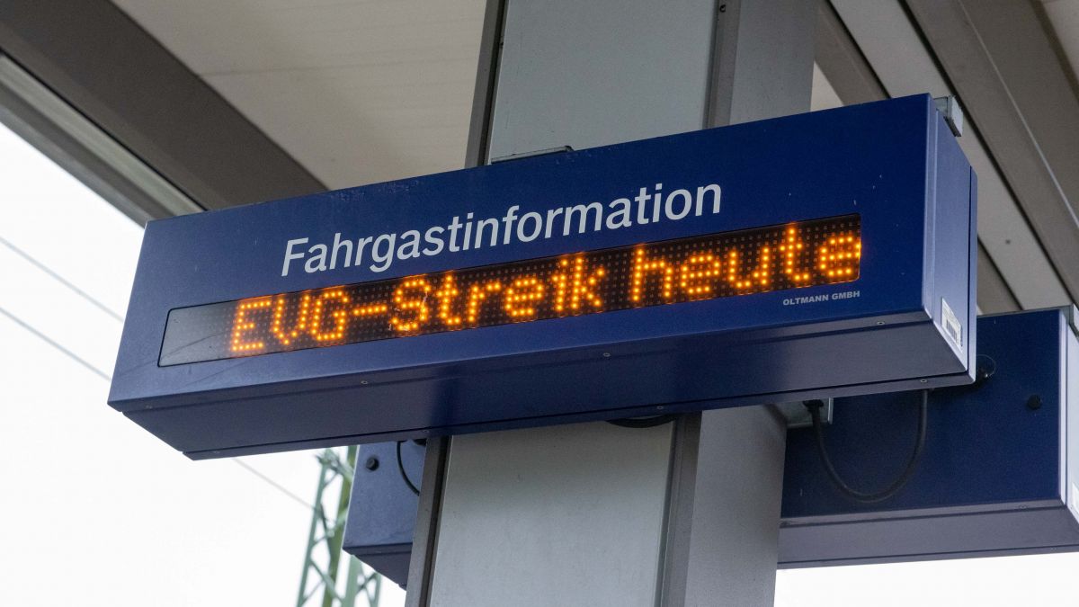 Im Kreis Olpe gibt es im Bahnverkehr massive Einschränkungen am Freitag, 21. April. von Nils Dinkel
