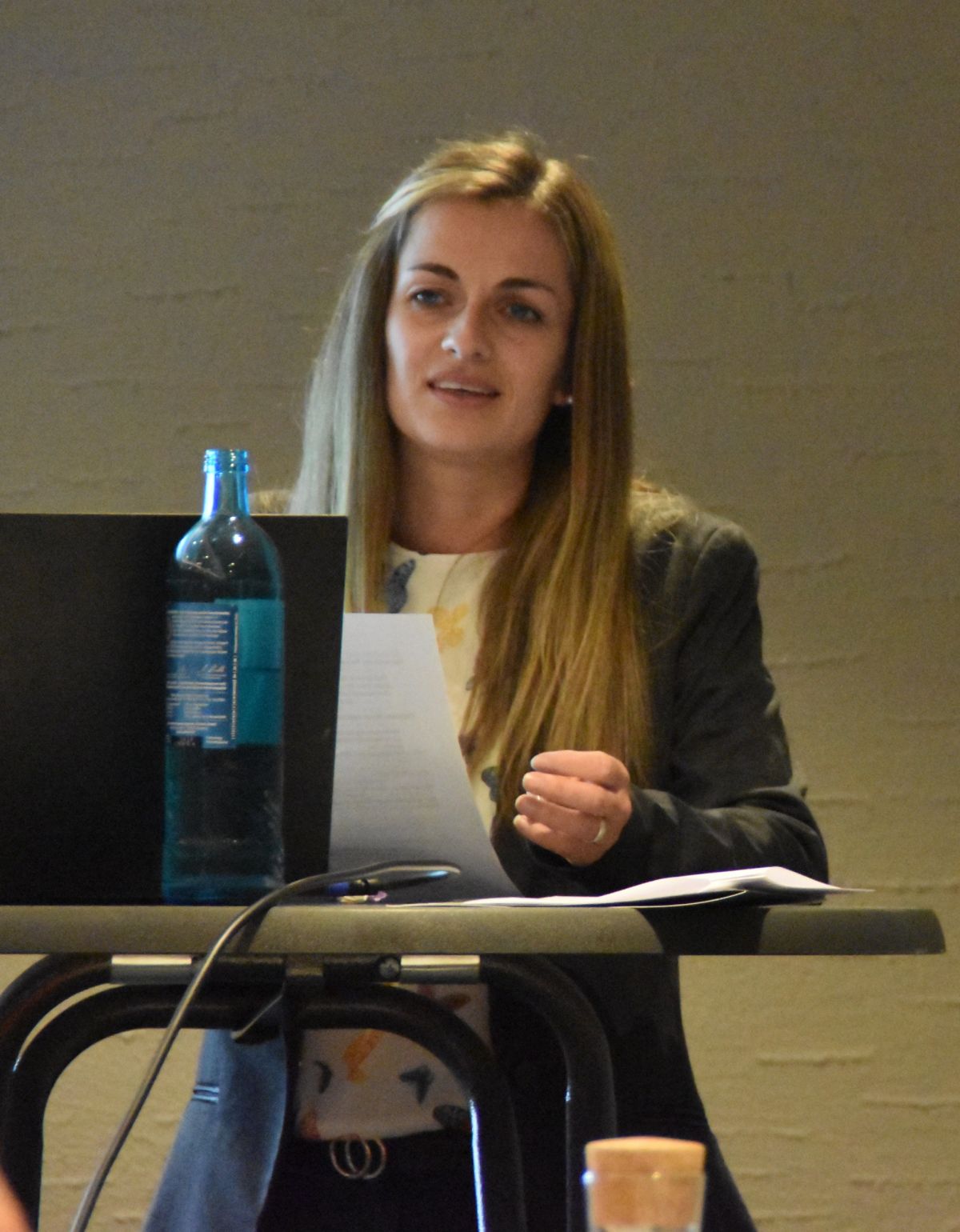 Kristin Meyer informierte über den Wochenmarkt und stellt die neuen Mitglieder der Werbegemeinschaft vor. von Nicole Voss