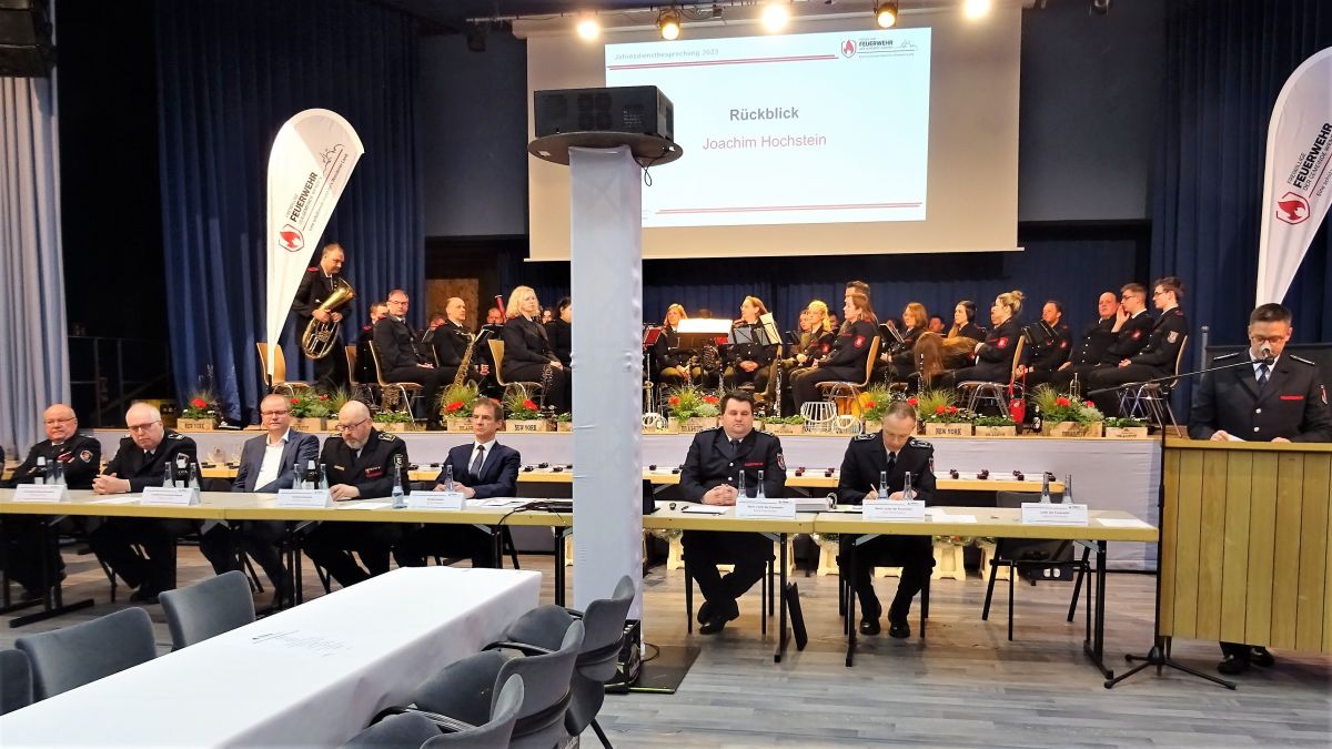 Jahresdienstbesprechung der Freiwilligen Feuerwehr Wenden von Sigrid Mynar