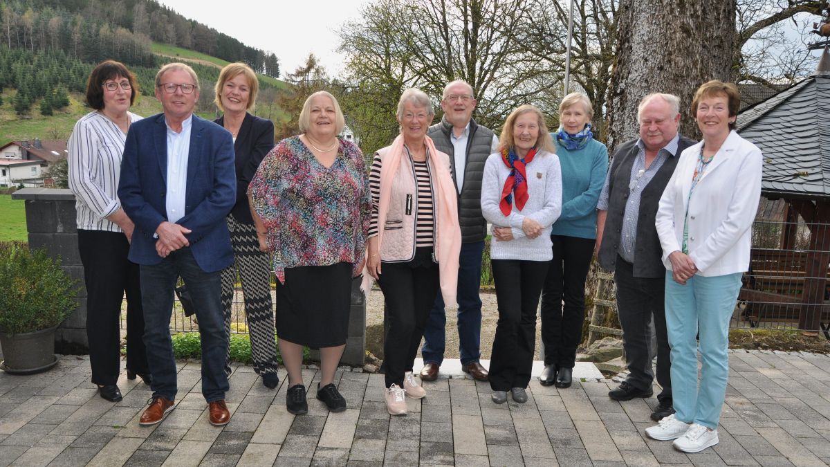 Die ehemaligen Kommunionkinder des Jahrgangs 1953/54 trafen sich jetzt zum Diamantenen Jubiläum. von privat
