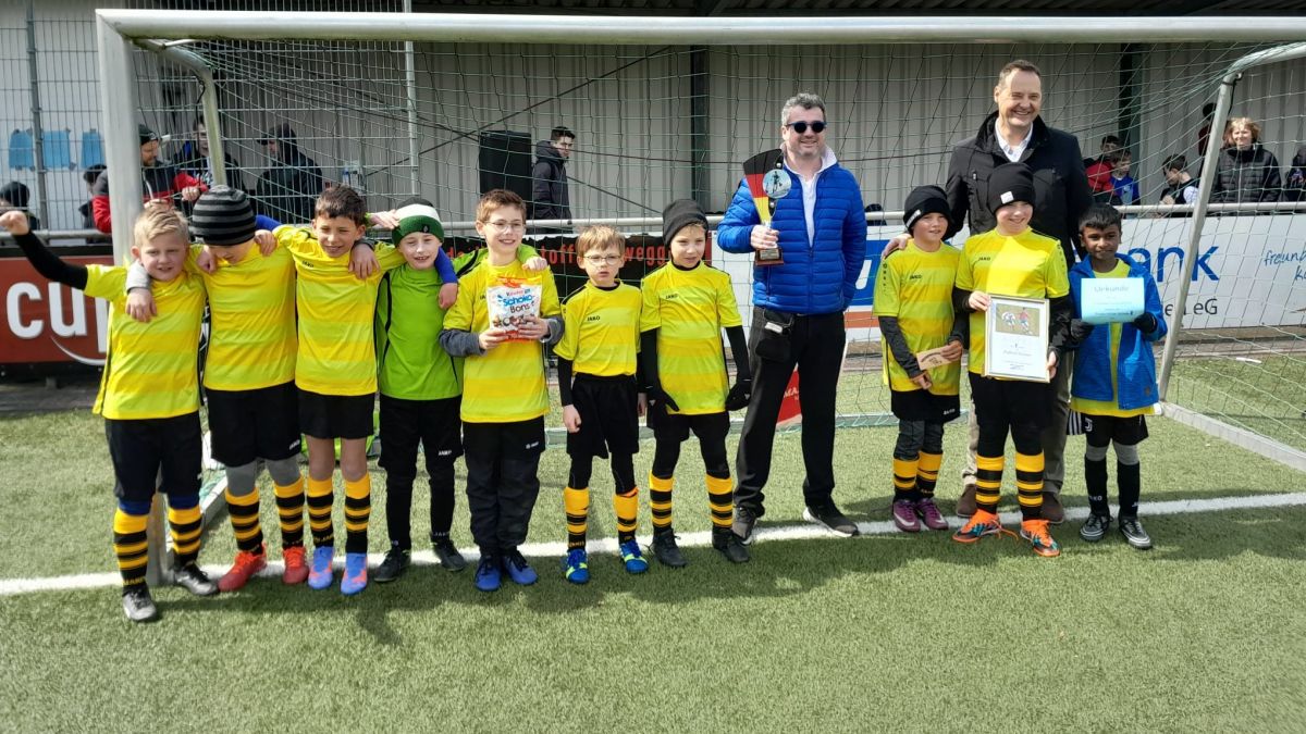 Die Franz-Hitze-Schule gewann das Fußballturnier der Olper Grundschulen. von privat