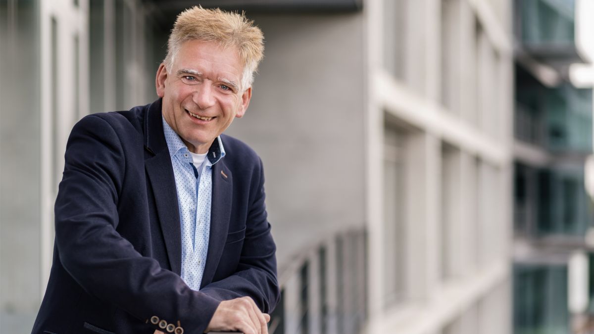 Beim Sparkassen-Unternehmer-Forum wird der Referent Uwe Rotermund in seinem Impulsvortrag Instrumente vorstellen und Lösungsansätze aufzeigen, wie Firmen begeisterte Mitarbeitende finden und langfristig ans Unternehmen binden können. von privat