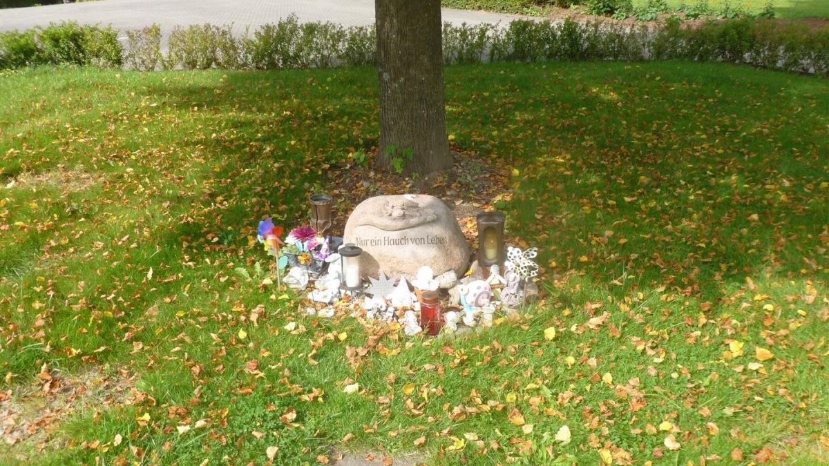 Die Trauerfeier mit Beerdigung findet auf dem Waldfriedhof statt. von privat
