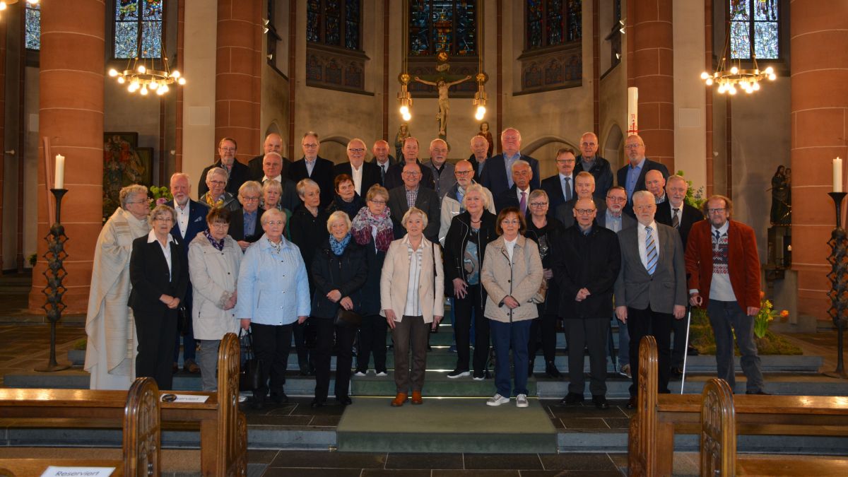 43 Frauen und Männer erinnerten an ihre Erstkommunion vor 65 Jahren. von privat