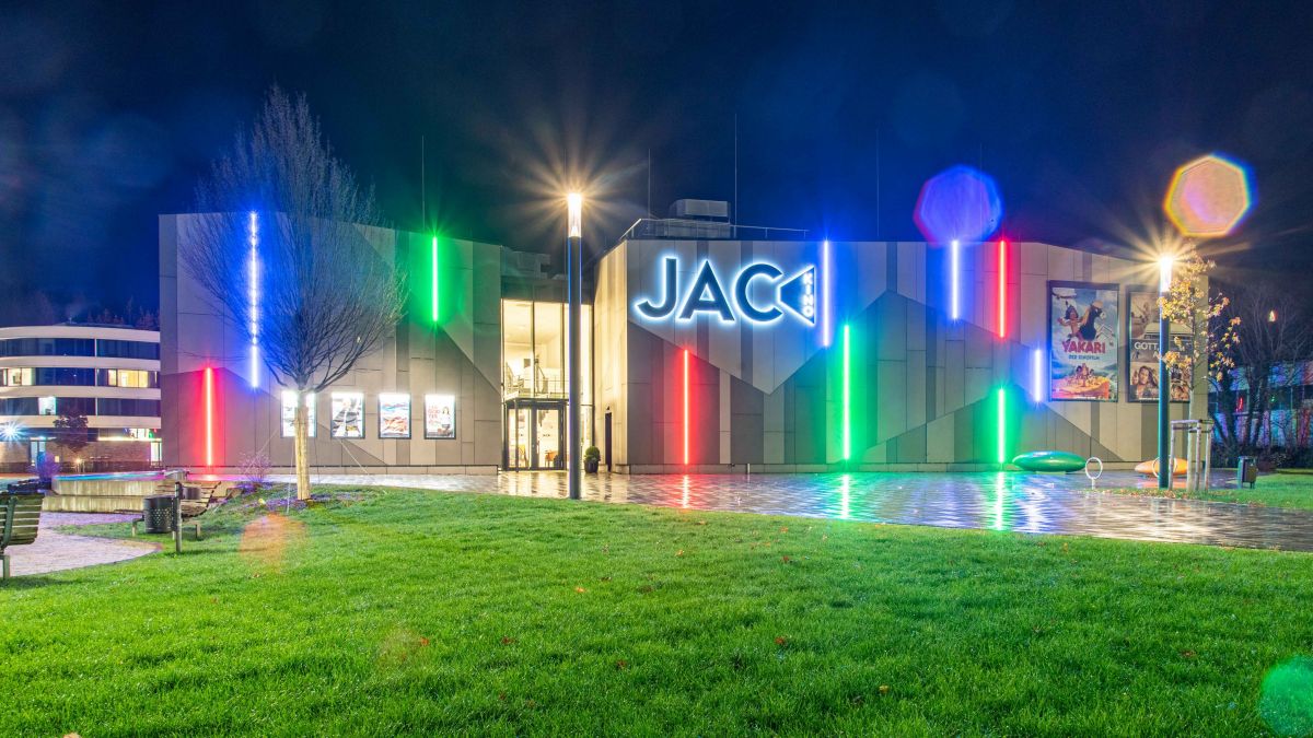 Das JAC in Attendorn. Daneben ist der Film auch im Cineplex Olpe und im Lichtspielhaus Lennestadt zu sehen. von Nils Dinkel