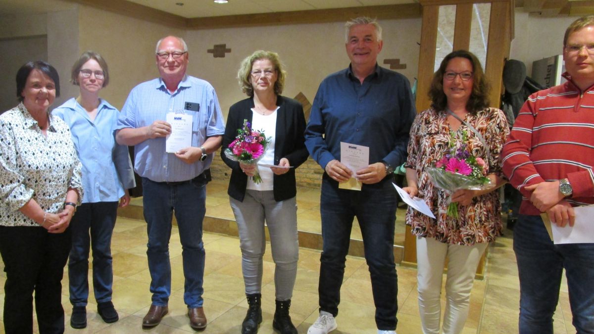 Versammlung mit Wahlen und Ehrungen beim VdK: (v.l.) Ingrid Christ, Christine Klappert, Ralf Meiworm, Heike Bosch-Meiworm, Andreas Kremer, Kerstin Döring und Daniel Schmelzer. von privat
