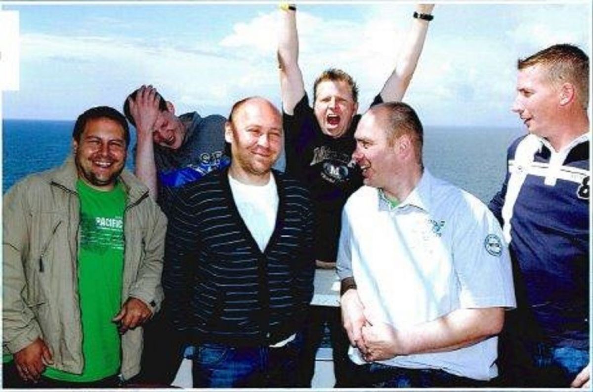 Der Stammtisch Mövenpick 1999 aus Iseringhausen erhielt die meisten Stimmen und darf sich auf eine Besichtigung der Krombacher Brauerei freuen. von privat