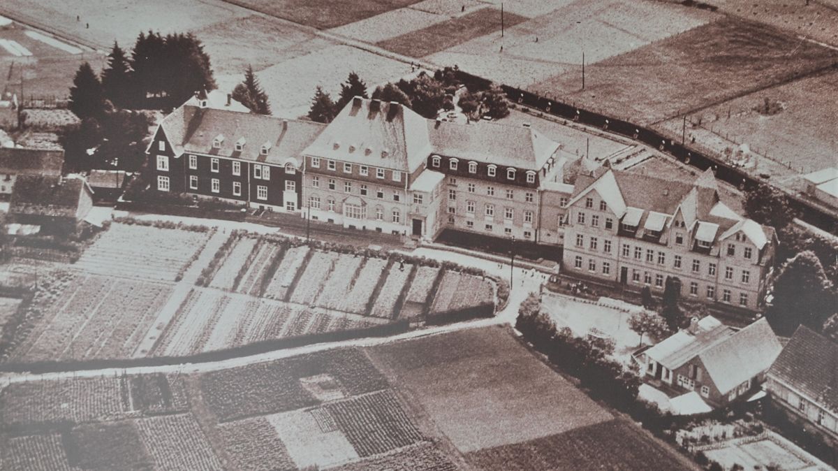 Luftaufnahme des Sankt Gerhardus-Hospitalkomplexes um 1940. von privat