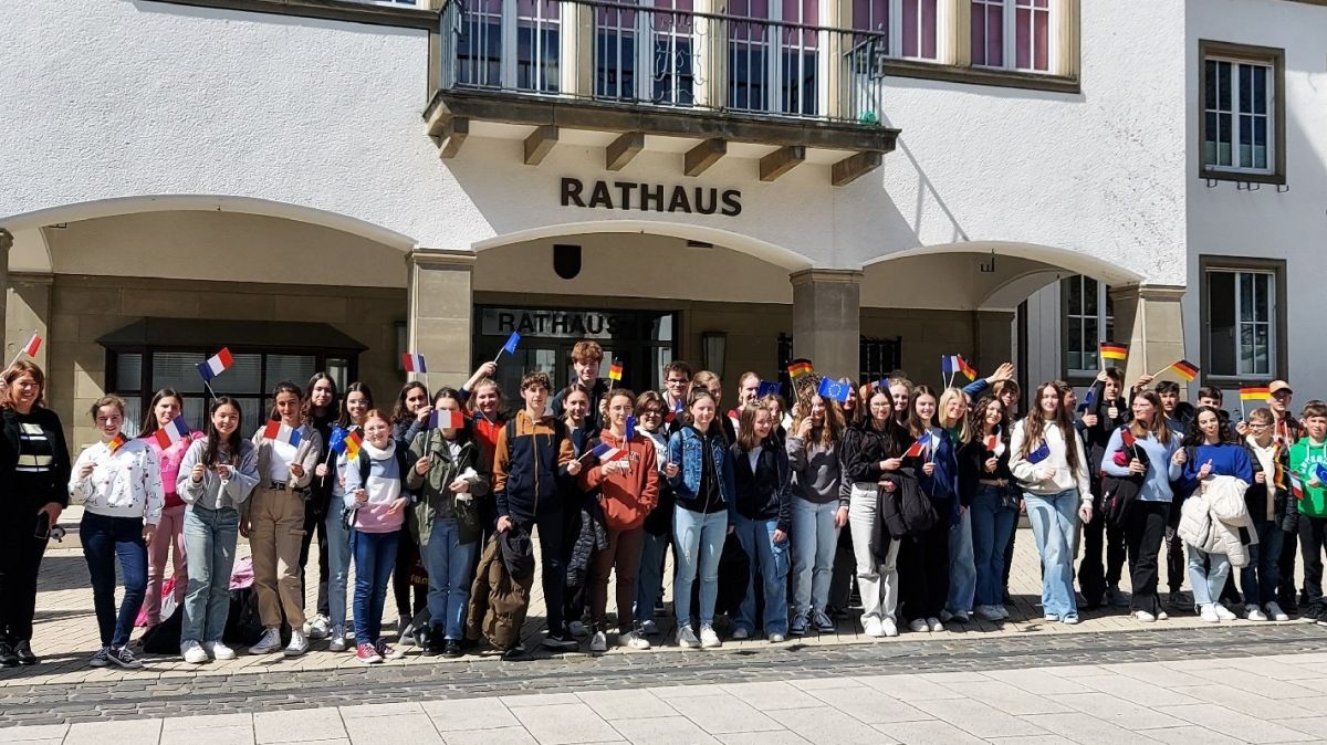 Französische Austauschschüler aus L'Arbresle waren jetzt wieder zu Besuch in Attendorn. von Hansestadt Attendorn