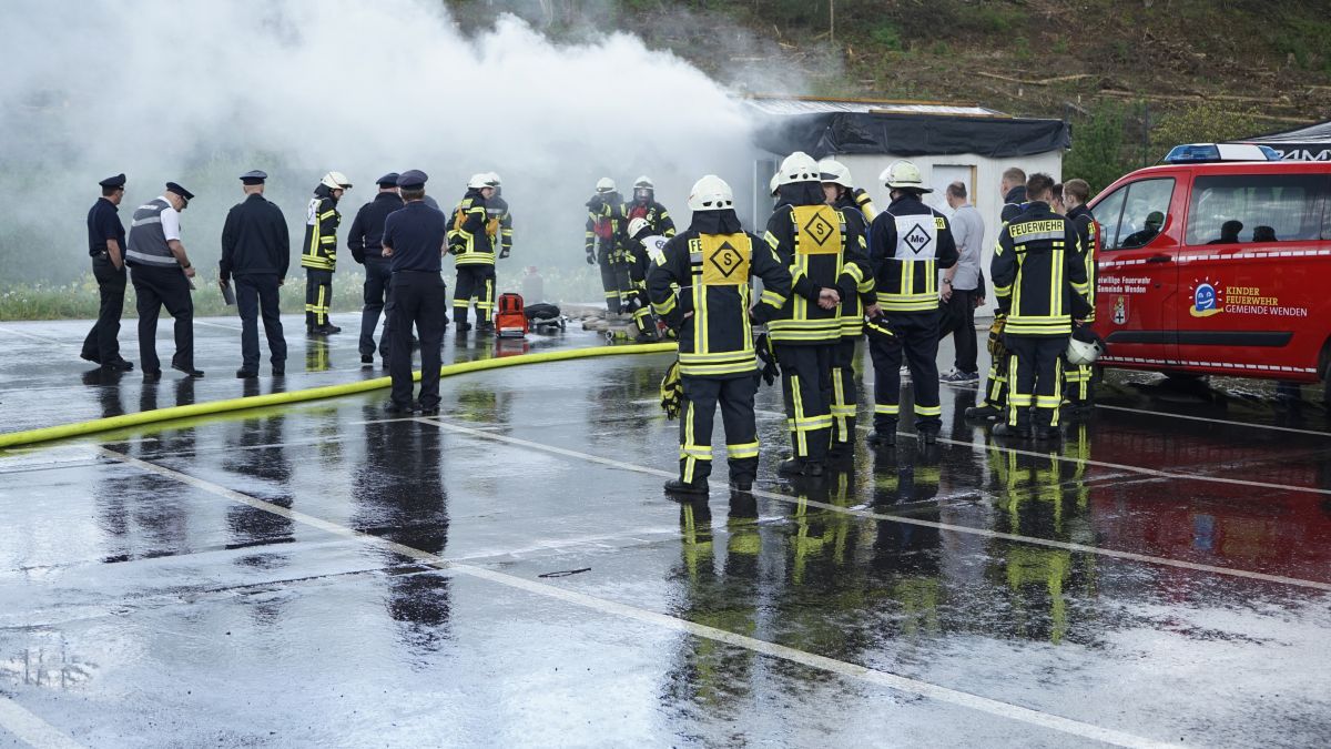 21 Gruppen aus dem Kreis Olpe nahmen am Feuerwehr Leistungsnachweis teil. von Jonas Johannes