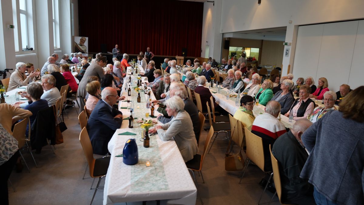 Einen unterhaltsamen Nachmittag verbrachten die Besucher des Seniorenkaffees in Drolshagen. von privat