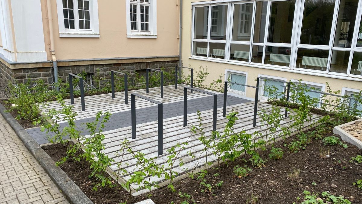 Die neuen Fahrradstellplätze am Kreishaus in Olpe. von Kreis Olpe
