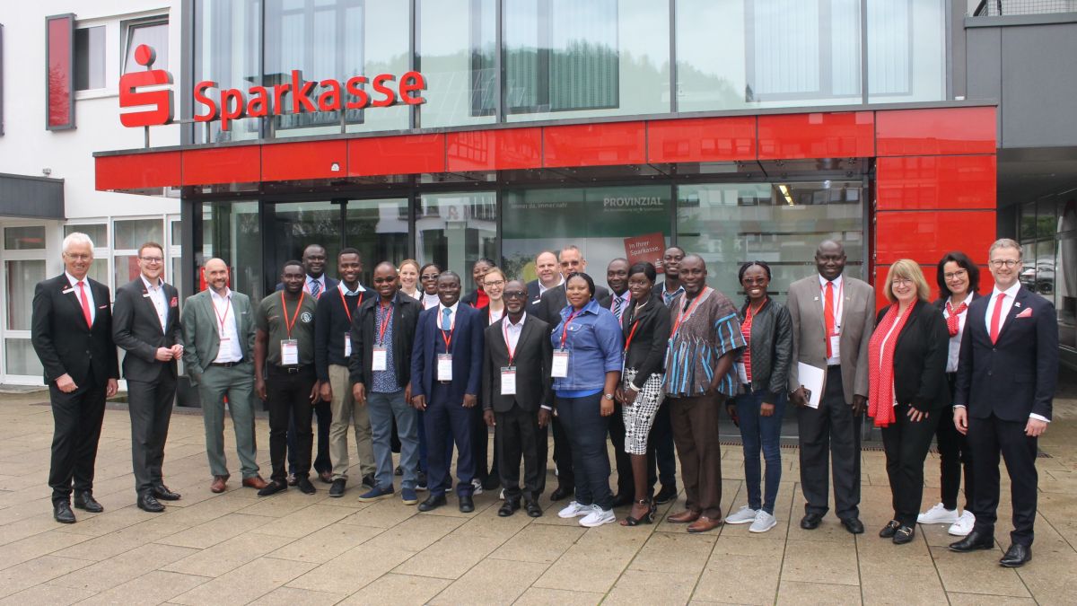 Die Sparkasse begrüßt Delegationsbesuch aus Ghana und Gambia. von Sparkasse
