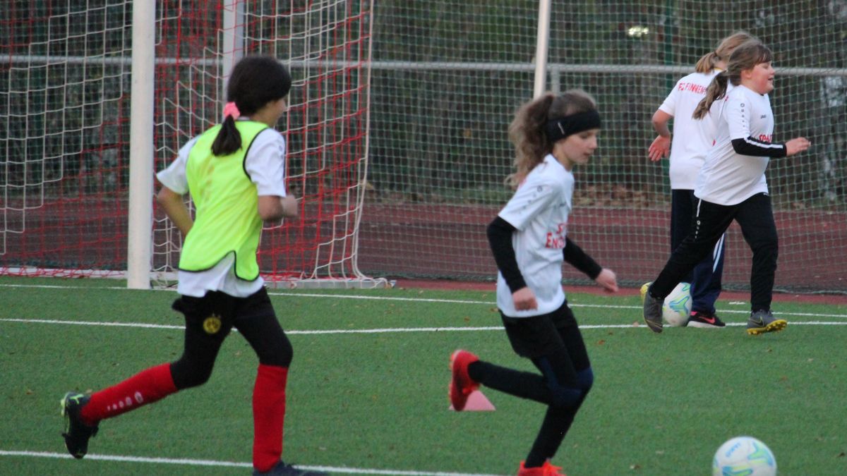 Nachwuchsmädchen beim Tag des Mädchenfußballs 2022. von privat