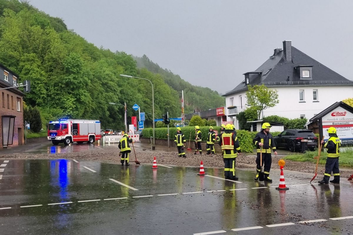 Die Feuerwehr der Gemeinde Finnentrop hatte etwa 20 Einsatzstellen abzuarbeiten. von Feuerwehr Finnentrop