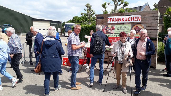 Der VdK-Ortsverband Wenden ist jetzt mit vielen Teilnehmern nach Selfkant und Maastricht gefahren.