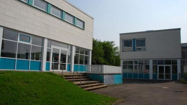Das Hallenbad in Wenden.