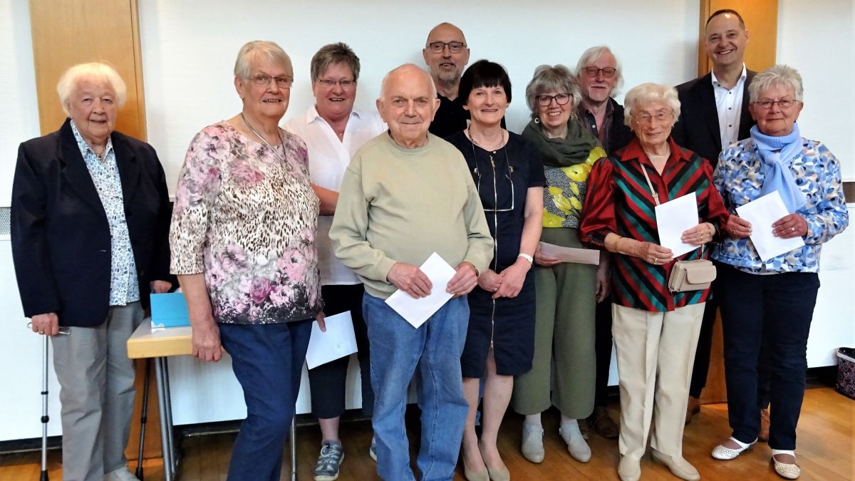 Die Mitgliederversammlung des VdK-Ortsverbandes Olpe hat kürzlich stattgefunden. Unter anderem wurden langjährige Mitglieder geehrt. von privat