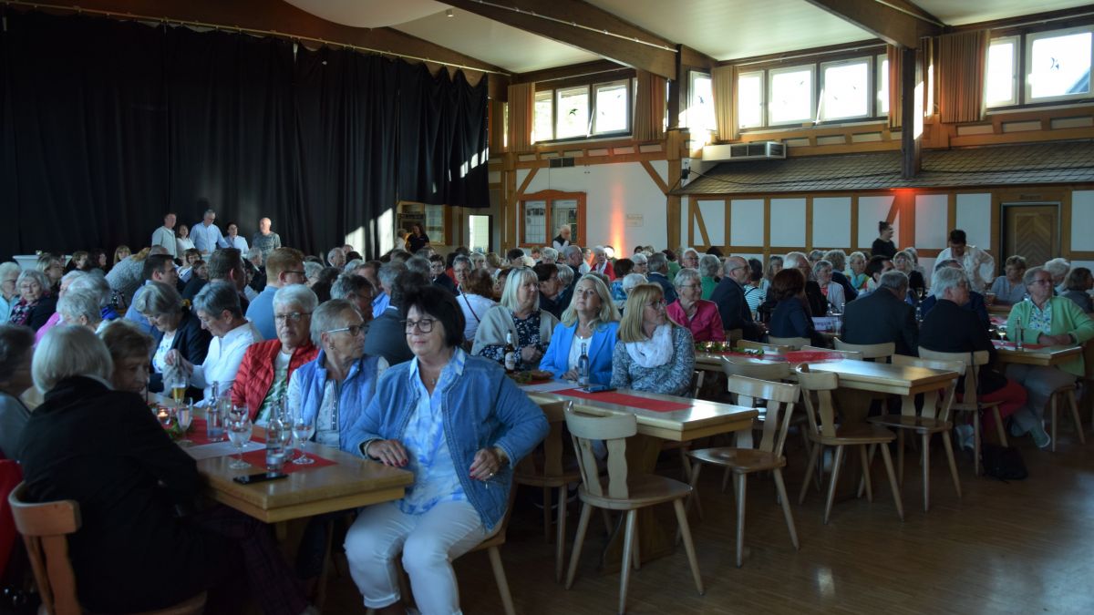 Zahlreiche Gäste feierten mit der kfd Helden ihr 100-jähriges Jubiläum. von privat