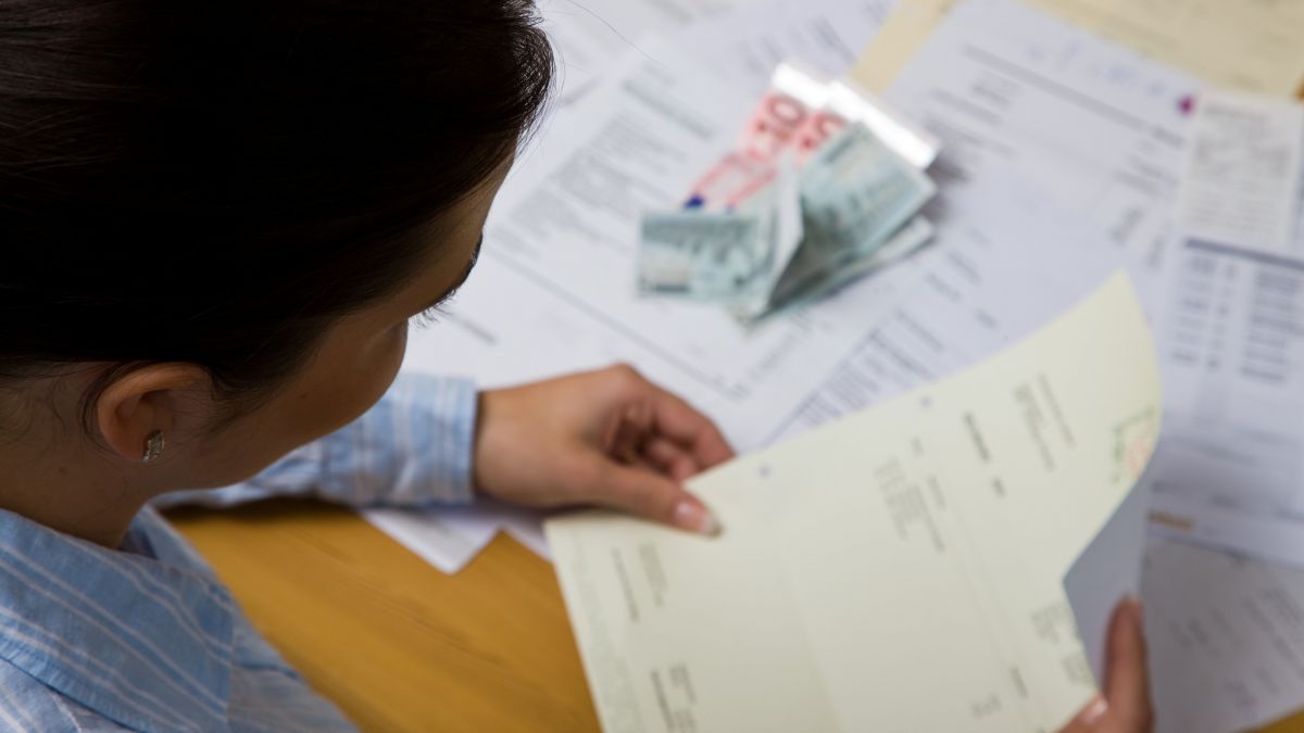 Die Verbraucherzentrale bietet im Rahmen der Aktionswoche Schuldnerberatung zwei Online-Seminare an. von Verbraucherzentrale NRW