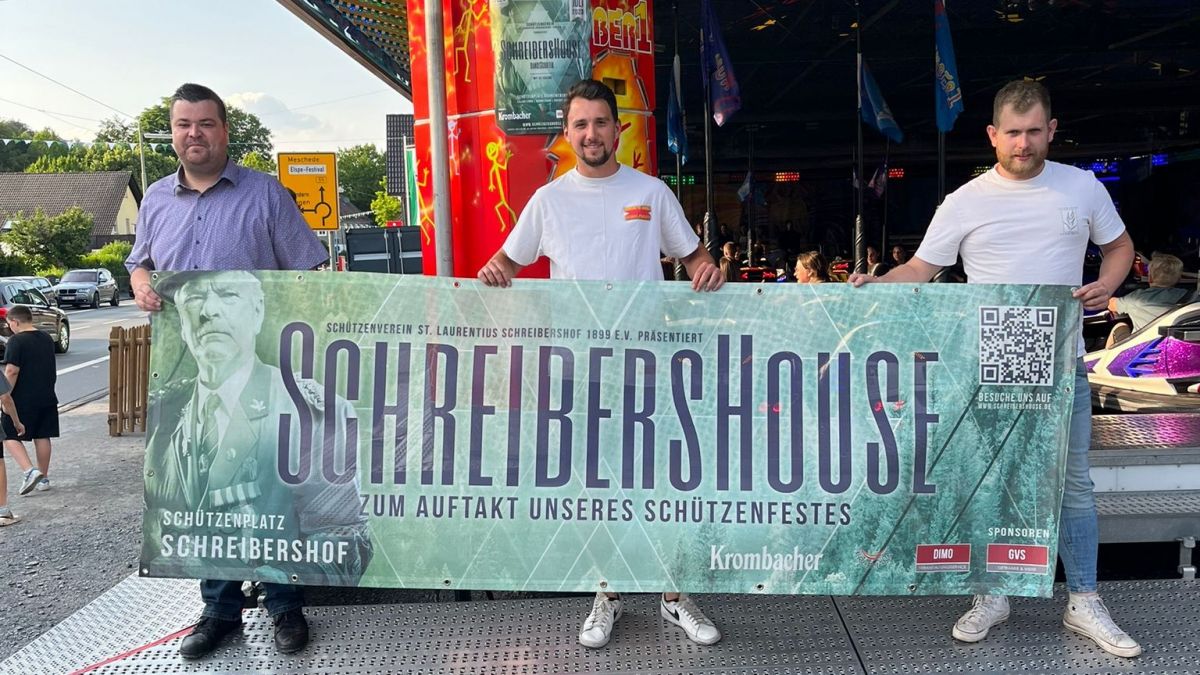 Auf dem Autoscooter darf getanzt und gefeiert werden. von privat