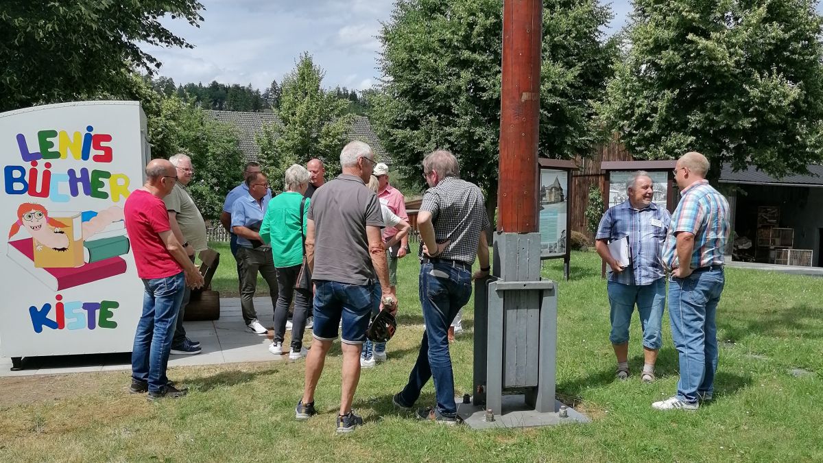 Die Jury bei der Begehung in Lenhausen. von Gemeinde Finnentrop