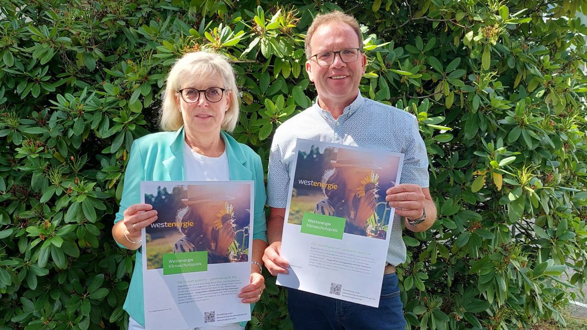 Dorothea Wommelsdorf von der Gemeinde Kirchhundem und Achim Loos von der Westenergie AG. von privat