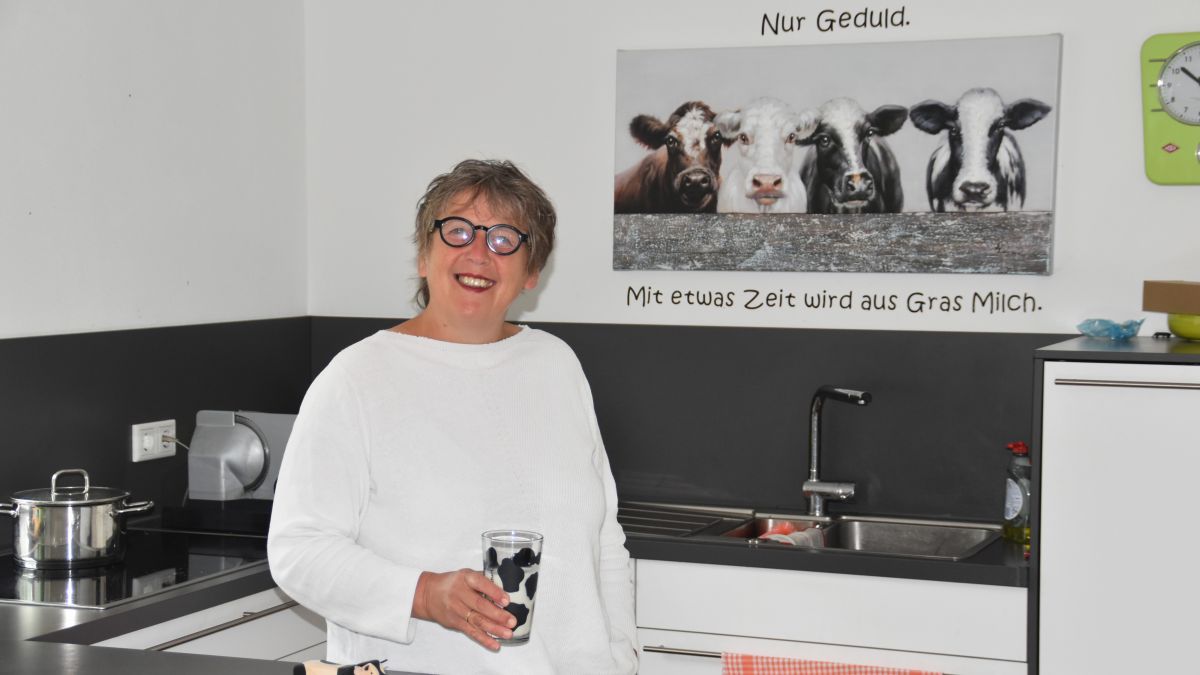 Hille Hansmann-Machula weiß, dass Milch kein Getränk, sondern ein Nahrungsmittel ist und möchte dass es in Schulen und Kigas angeboten wird. von Nicole Voss
