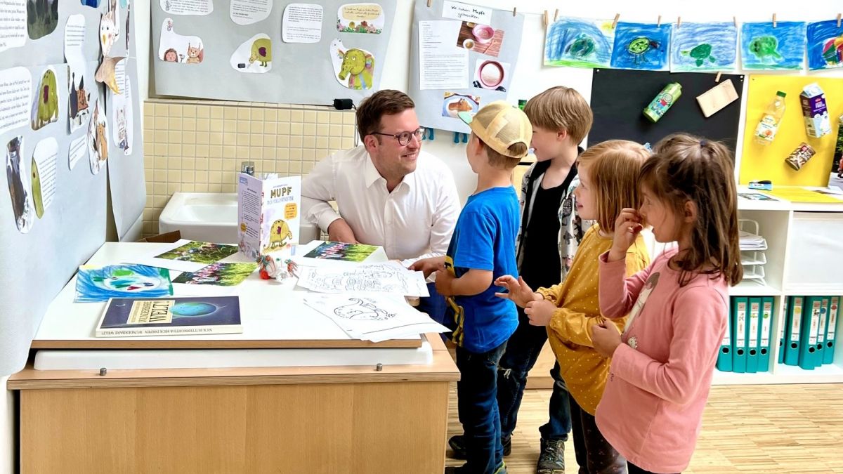 Florian Müller war im Kindergarten Pusteblume in Olpe zu Besuch. von Büro Florian Müller