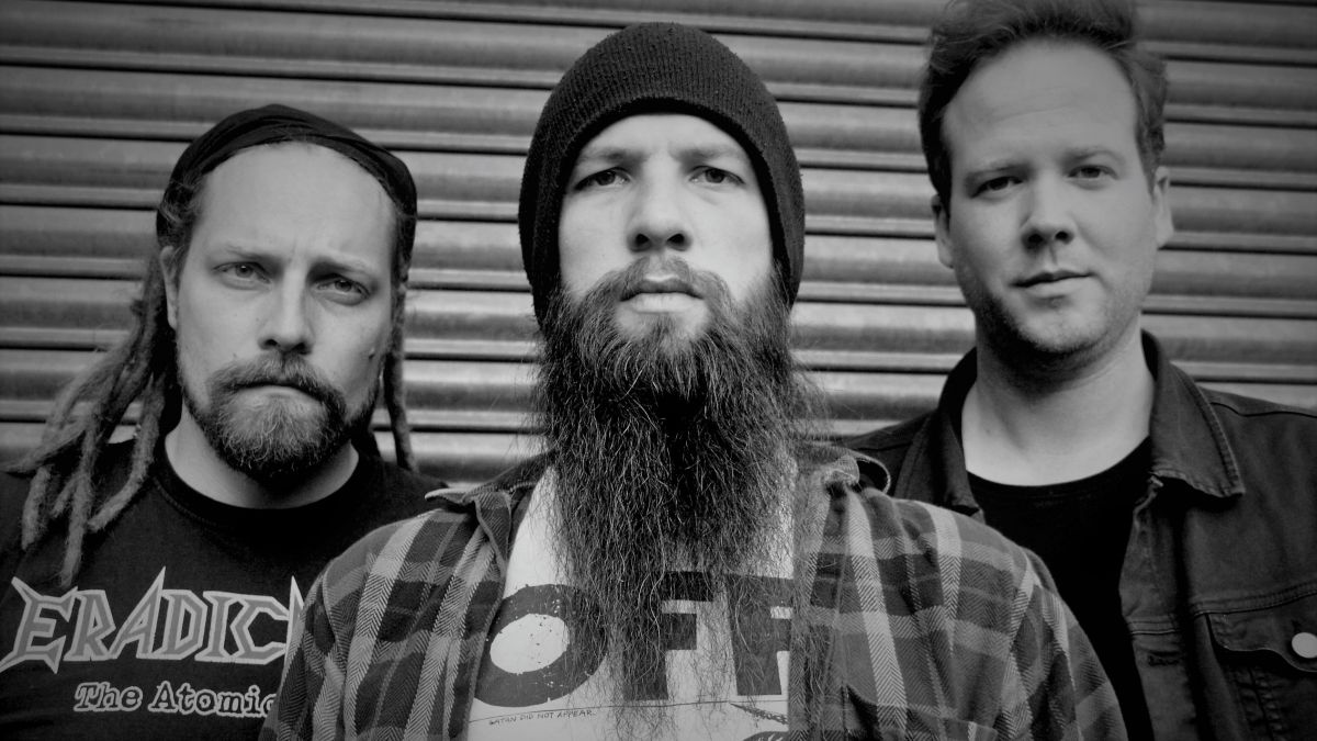 Davy Jones: (v.l) René Lumme (Bass), Gesang: David Schmitt (Gesang/ Gitarre), Florian Dörrenbach (Drums). von privat