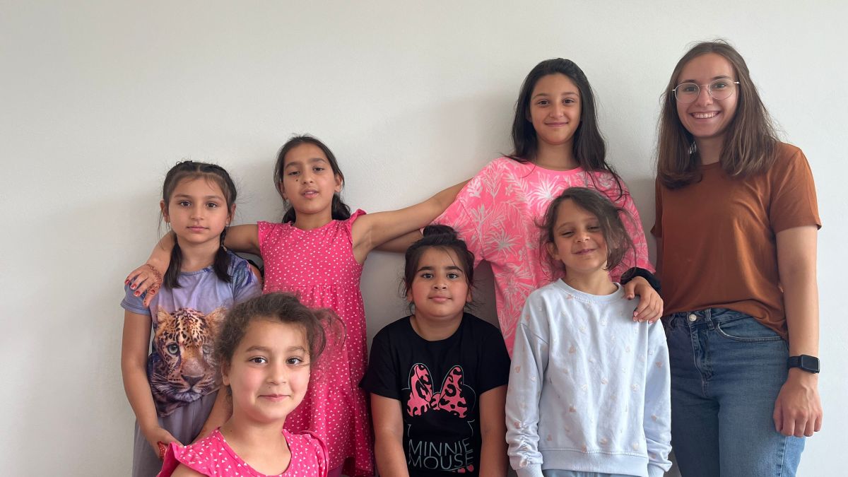 Sechs Mädchen haben an einem Selbstbehauptungskurs von Kompass teilgenommen. von privat