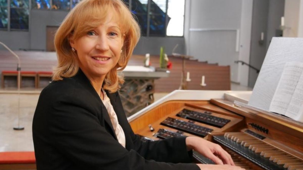 Helga-Maria Lange gastiert in der St.-Servatius-Kirche in Kirchveischede. von privat