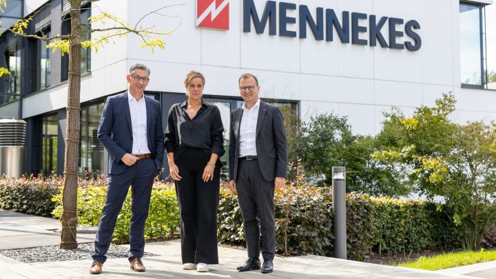 Mona Neubaur, stellvertretende NRW-Ministerin war zu Gast bei der Firma Mennekes. Geschäftsführer...