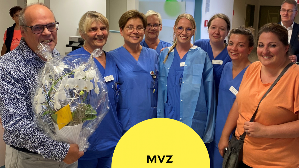 V.l.: Dr. Krupp (Chefarzt), Michaela Krause (Stellv. Leitung IFE, Pflegefachkraft), Bozena Bocianowski, Sigrid Teipel, Bianca Roll, Yasmin Krupp, Tanja Schütte (alle Pflegefachkräfte) sowie Maria Gonzales-Gonzales (Leitung IFE, MFA). von privat