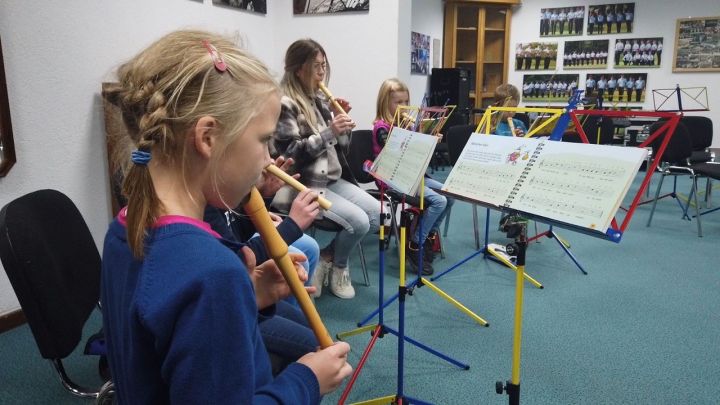 Kleine und große Kinder sind beim Musikverein Frenkhausen willkommen.
