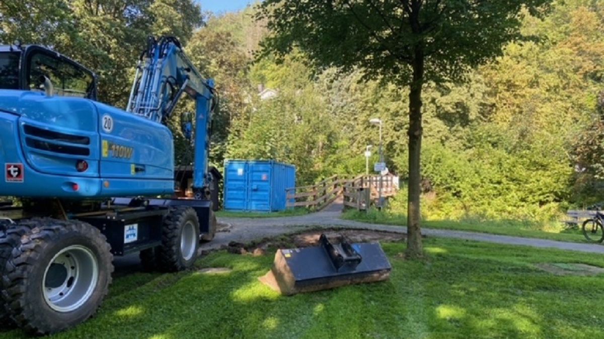 Im Bereich der Crossgolfanlage im früheren Kurpark in Bilstein werden die Wege erneuert. von privat