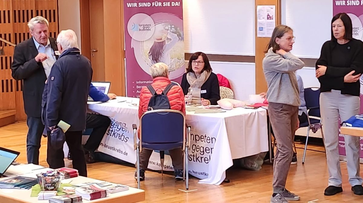 Die Fachmesse Ehrenamt in der Stadthalle Olpe war ein Erfolg. von Tanja Antekeuer-Maiworm