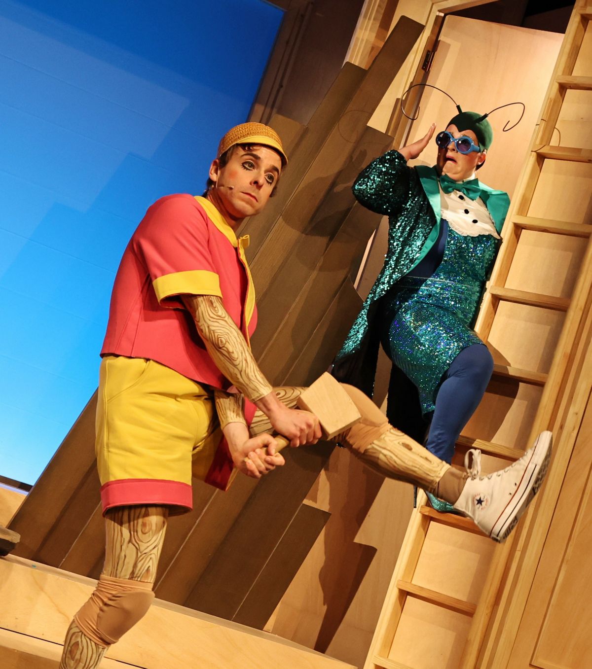 Dicke Freunde: Pinocchio und die lustige Grille. von Burghofbühne Dinslaken