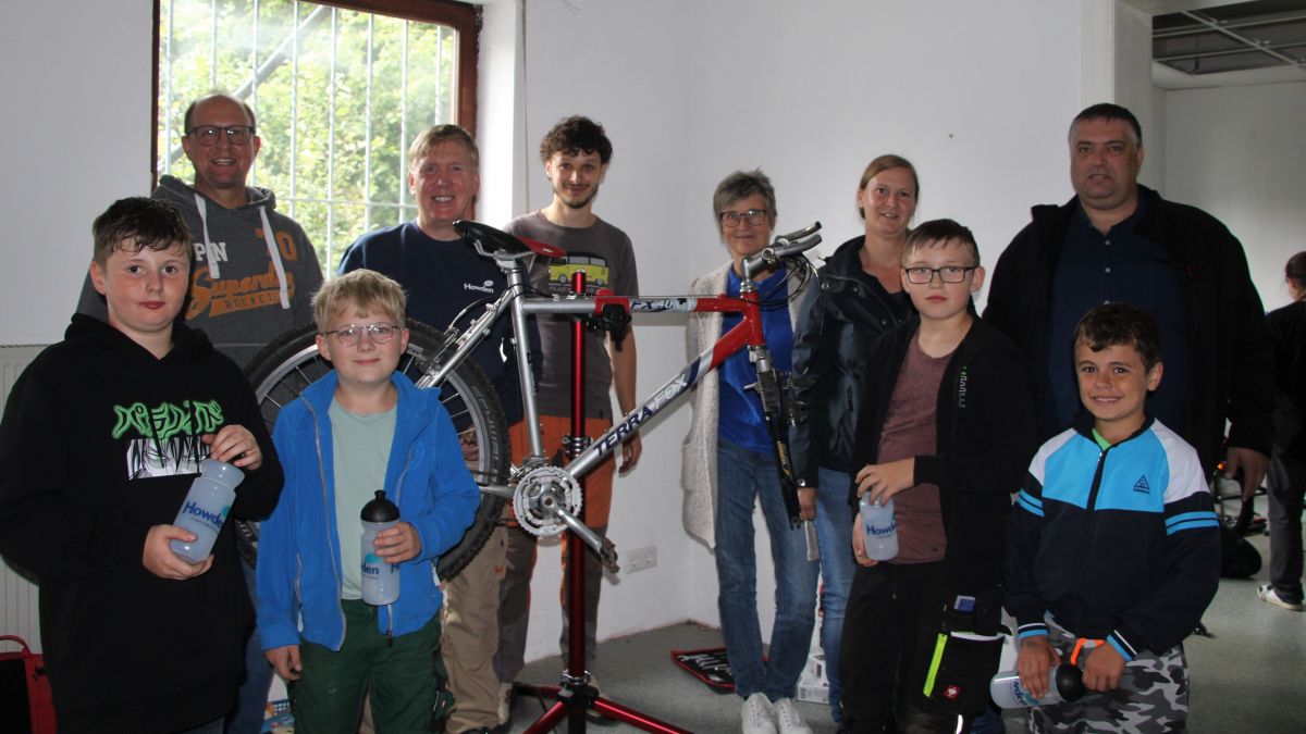 Mit Unterstützung der Firma Howden Rothemühle bietet das Josefshaus in Olpe eine Fahrrad-Werkstatt für die Kinder und Jugendlichen der Einrichtung an. Der Workshop ist der Anfang eines großen Projekts. von Lorena Klein