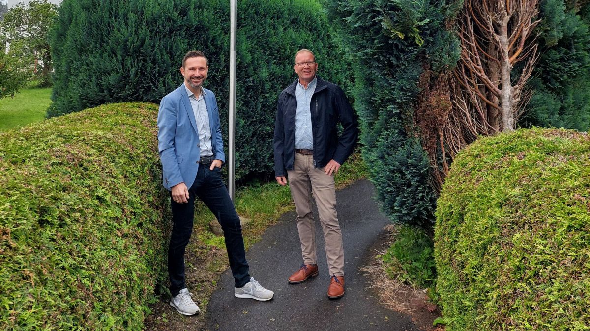 Bürgermeister Björn Jarosz und Achim Loos. von Westenergie