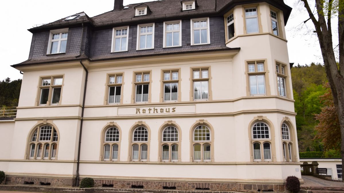 Rathaus Kirchhundem von LP
