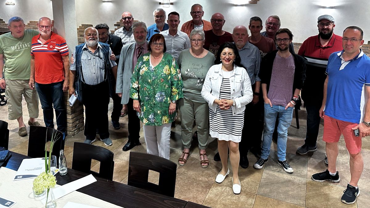 Die Kreis-SPD im Gasthof Schweinsberg. von privat