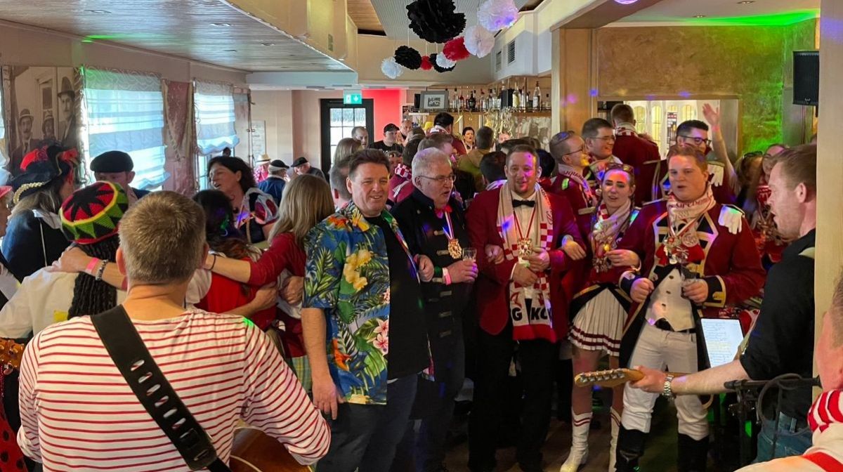 Beim Karneval im Gasthaus Mester feiern auch die Nachbarn gerne mit. von privat