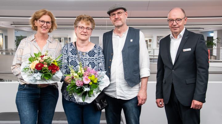 Bei der Vernissage: Ulrike Monreal (Kunsthistorikerin), Katja Müller und Michael G. Müller,...