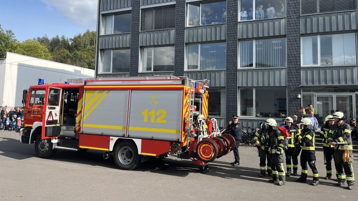 Die Feuerwehr Drolshagen lud zur Abschlussübung ein.