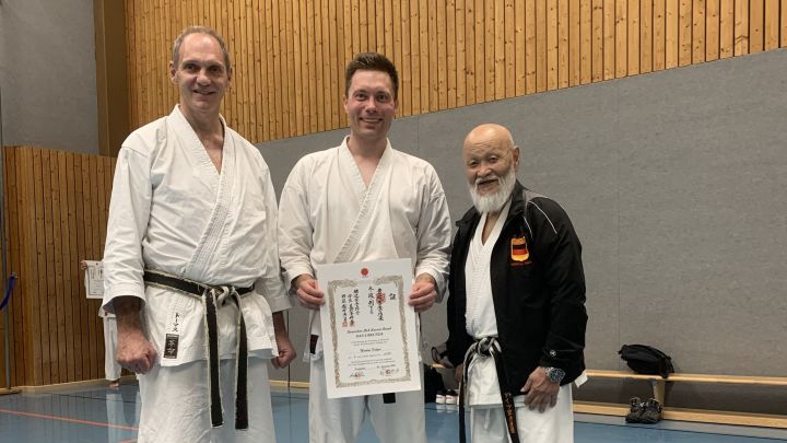 Markus Krüger vom Karateverein Shotokan Wenden hat erfolgreich seine Prüfung zum dritten Dan...