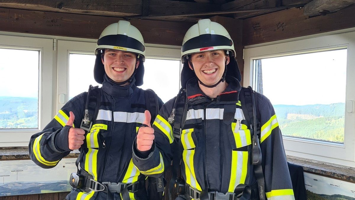 Rhein-Weser-Turm Firefighter Challenge 2023: Den zweiten Platz belegten Simon Wollny und Frederik Henrichs (Einheit Kirchhundem). von Feuerwehr Kirchhundem