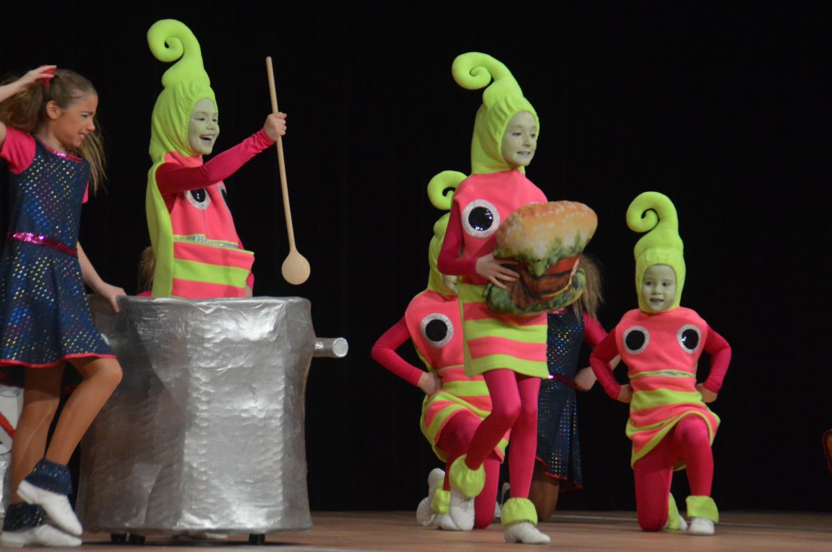 Auch die Mini-Biggesterne sind mit ihren Tänzen immer für Überraschungen gut. von Nicole Voss